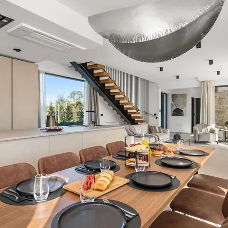 Asmoa By Guide * Višnjan