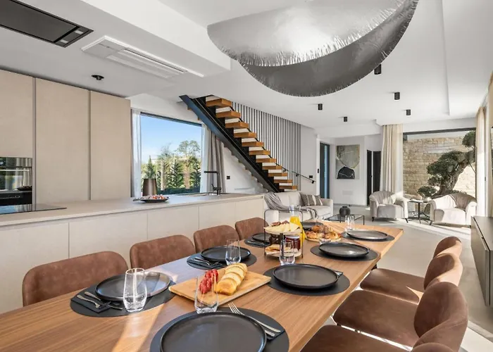 Asmoa By Guide * Višnjan