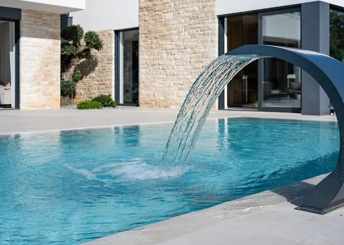 Asmoa By Guide * Višnjan