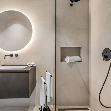 Asmoa By Guide Višnjan