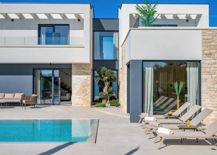 Asmoa By Guide * Visnjan