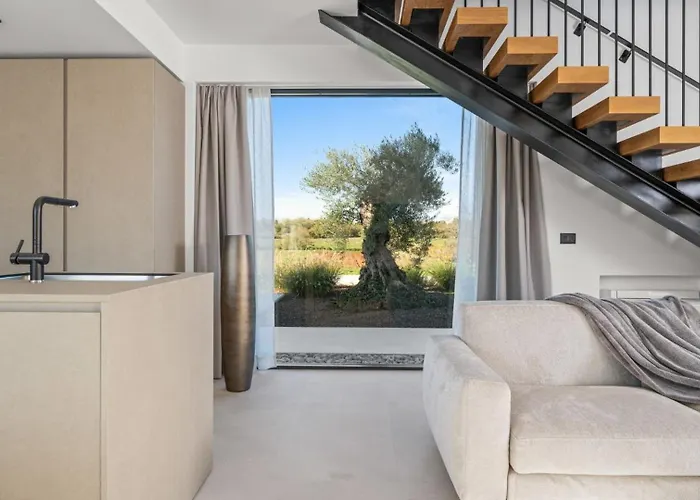 Vila Asmoa By Guide *